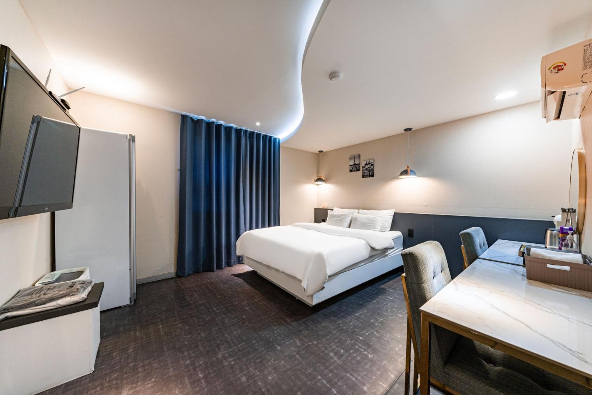 Knox Hotel Cheonan Exterior foto